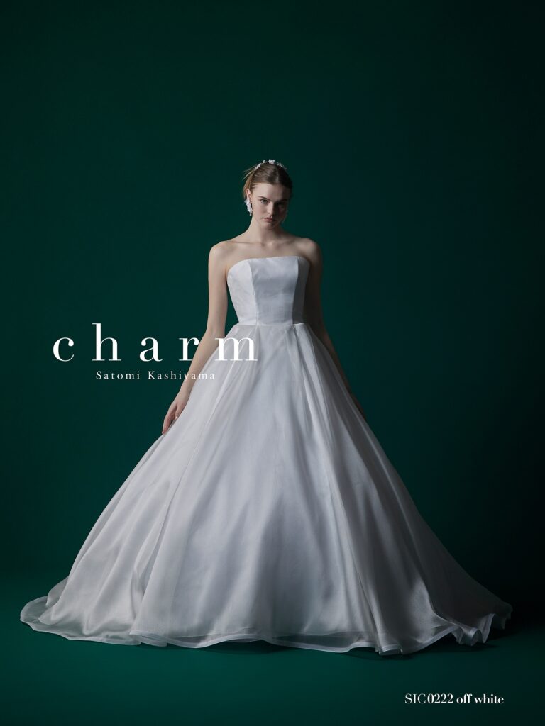 SIC0222(オフホワイト) | ”トップスの個性を生かす、インポートメッシュオーガン”ふっくりしたボリュームを表現させるクチュールモードが今の気分。トップスのフリルトップを外してバックトレーンのみでシンプルにも着こなせるバックコンシャスなドレス。